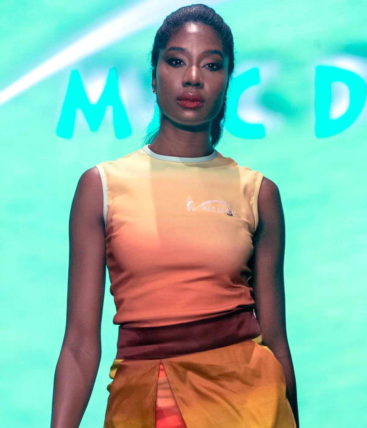 Crewneck Sleeveless Top